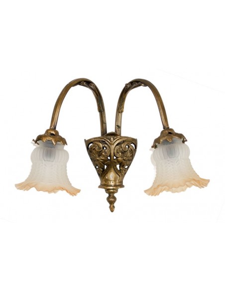 Απλίκα από μασίφ μπρούτζο με σκαλιστή βάση διάτρητη μασίφ.   